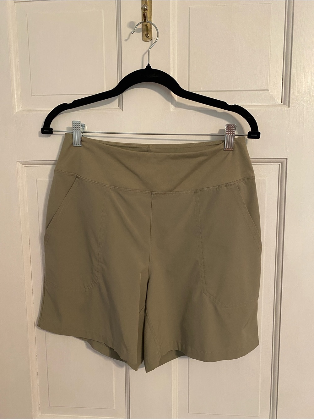 Patagonia Women's Khaki Athletic Pull-On Shorts